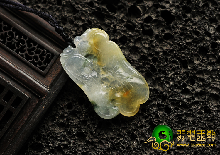 冰种黄翡飘花缅甸翡翠A货灵芝挂件