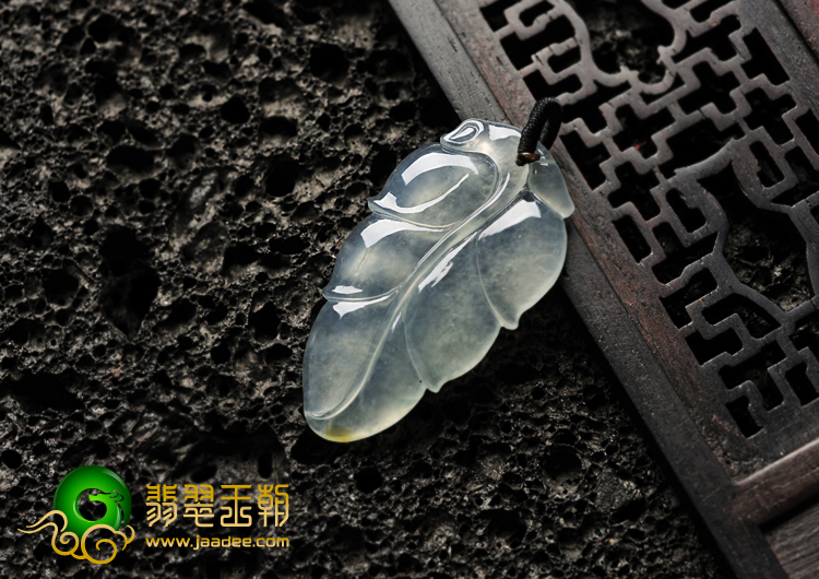 冰玻种晴水略带黄翡缅甸翡翠A货叶子挂件