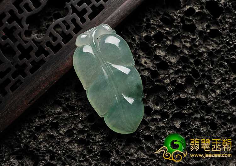 冰种飘花缅甸翡翠A货叶子挂件
