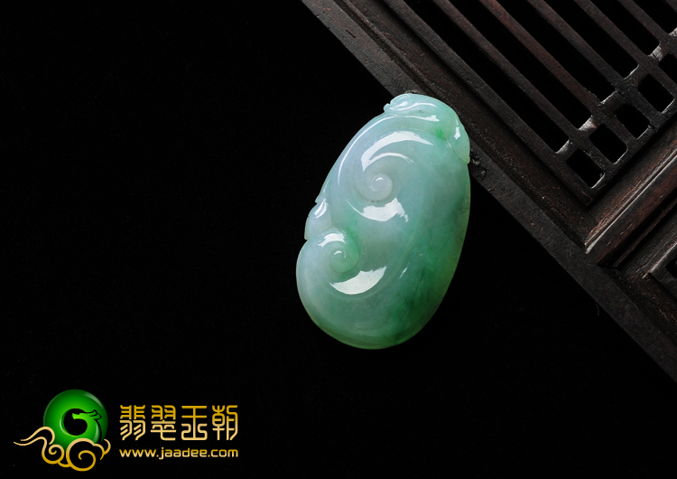 糯冰种翠色缅甸翡翠A货如意寿挂件