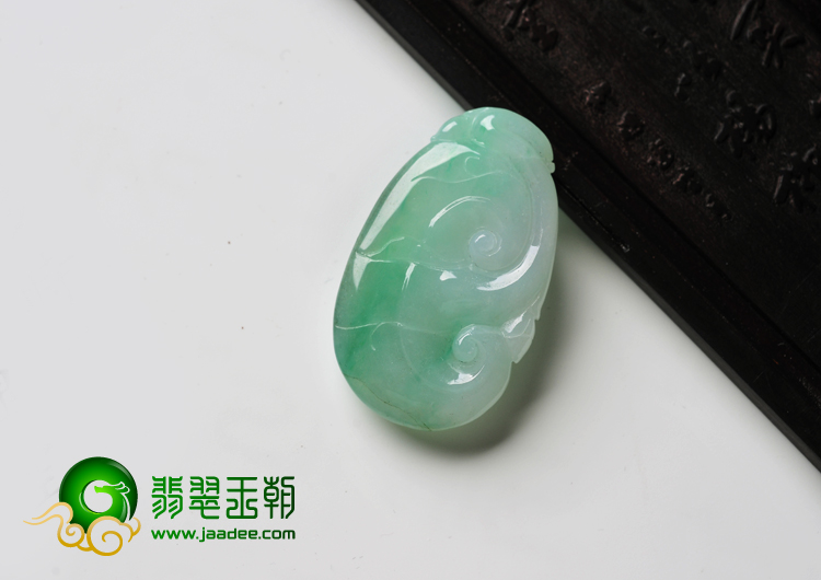 糯冰种翠色缅甸翡翠A货如意寿挂件