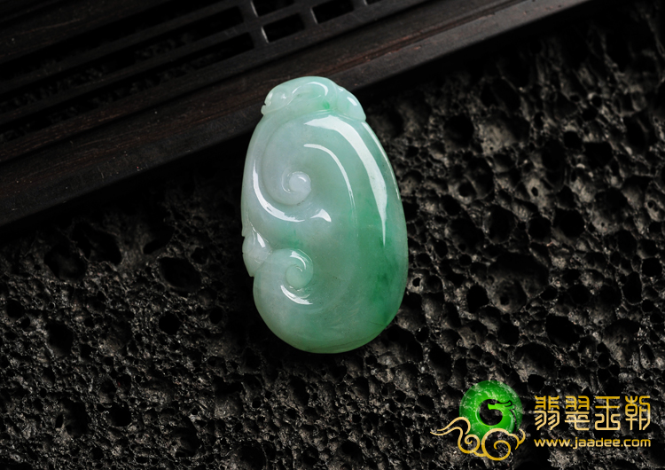 糯冰种翠色缅甸翡翠A货如意寿挂件