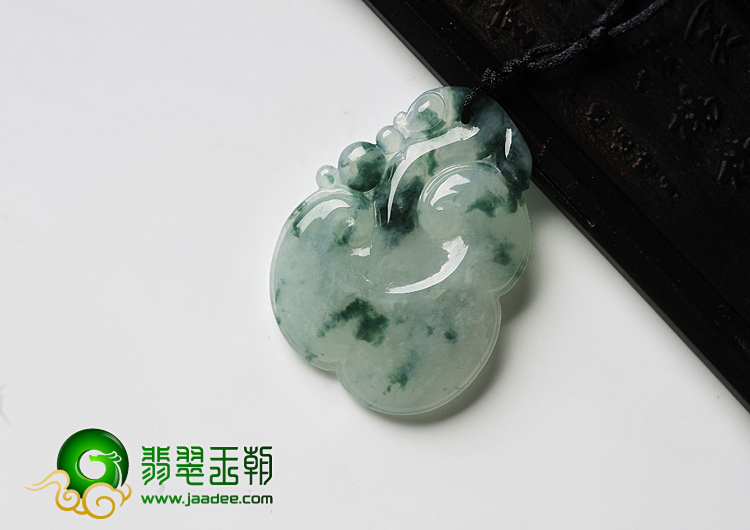 糯冰种飘花缅甸翡翠A货如意寿挂件