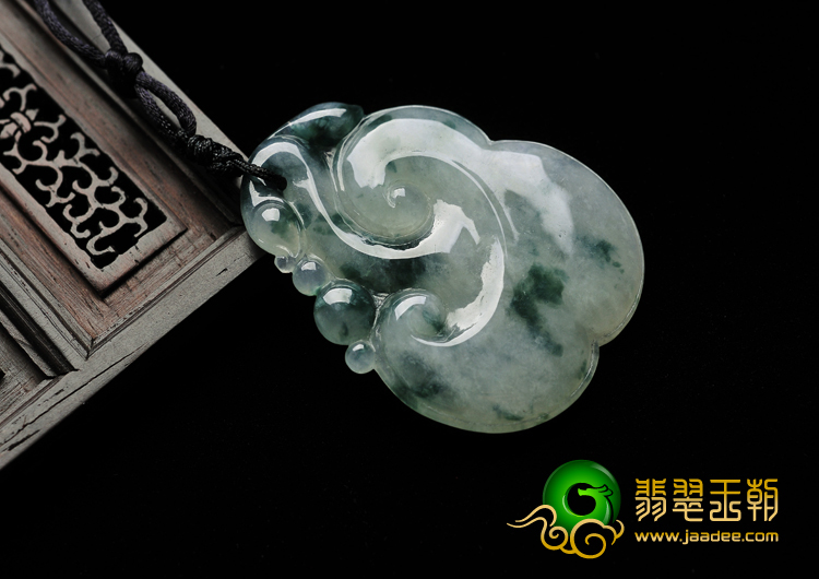 糯冰种飘花缅甸翡翠A货如意寿挂件