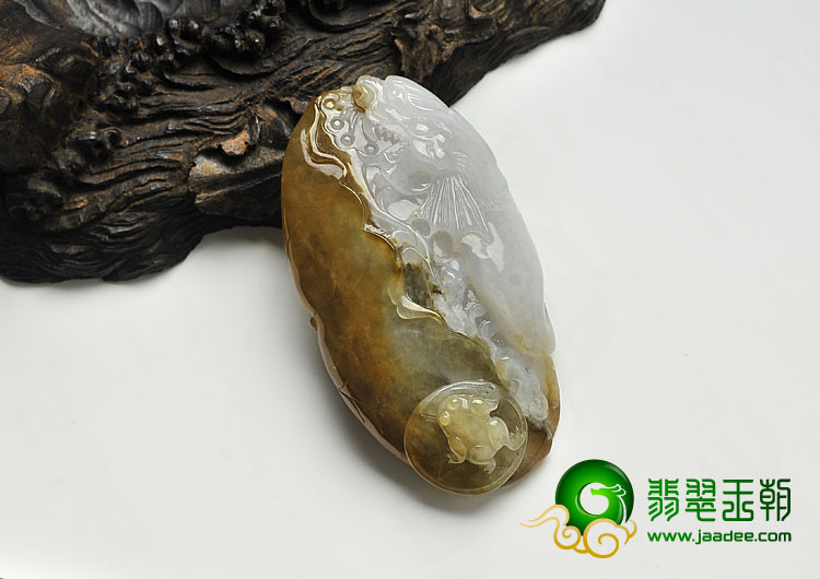 糯冰种褐黄翡缅甸翡翠A货鱼龙挂件