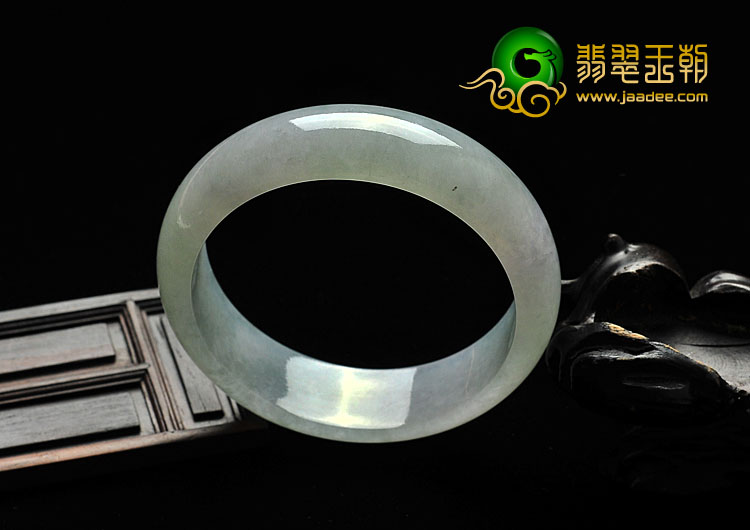 糯冰种淡春带彩缅甸翡翠A货手镯（56.1mm）