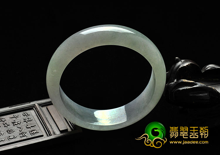 糯冰种淡春带彩缅甸翡翠A货手镯（56.1mm）