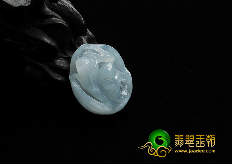 (超值推荐)糯冰种晴水缅甸翡翠A货年年有余挂件
