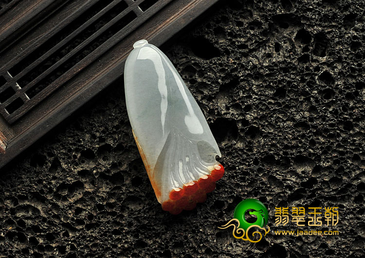 糯冰种红翡缅甸翡翠A货玉兰花挂件