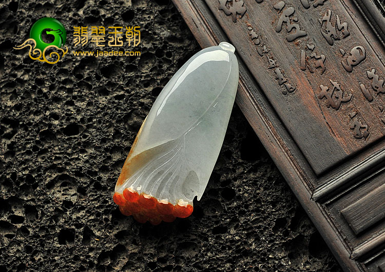 糯冰种红翡缅甸翡翠A货玉兰花挂件