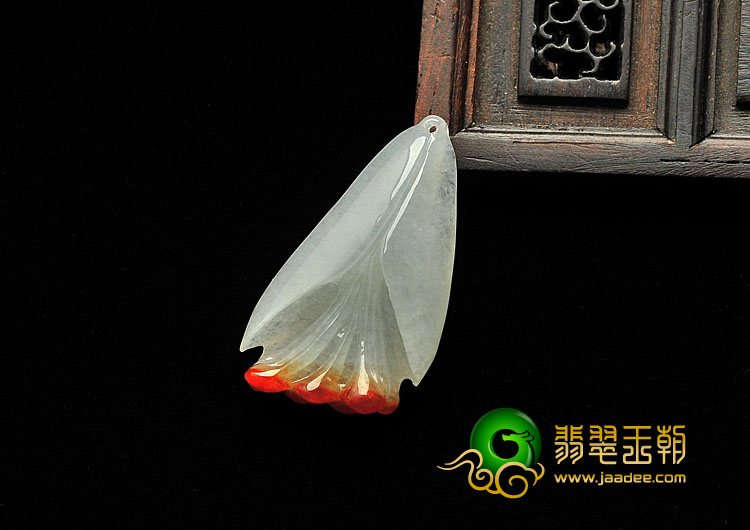 糯冰种红翡缅甸翡翠A货玉兰花挂件