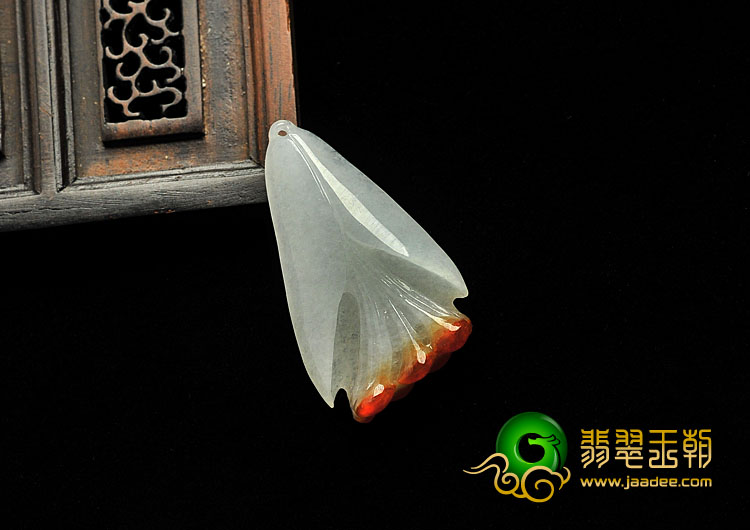 糯冰种红翡缅甸翡翠A货玉兰花挂件