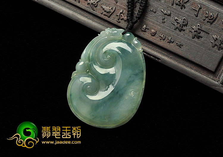 冰种飘花缅甸翡翠A货如意挂件