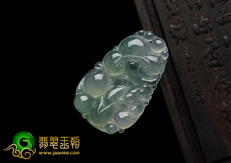 冰种飘花缅甸翡翠A货如意挂件
