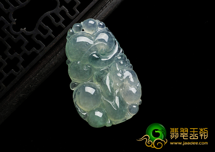 冰种飘花缅甸翡翠A货如意挂件
