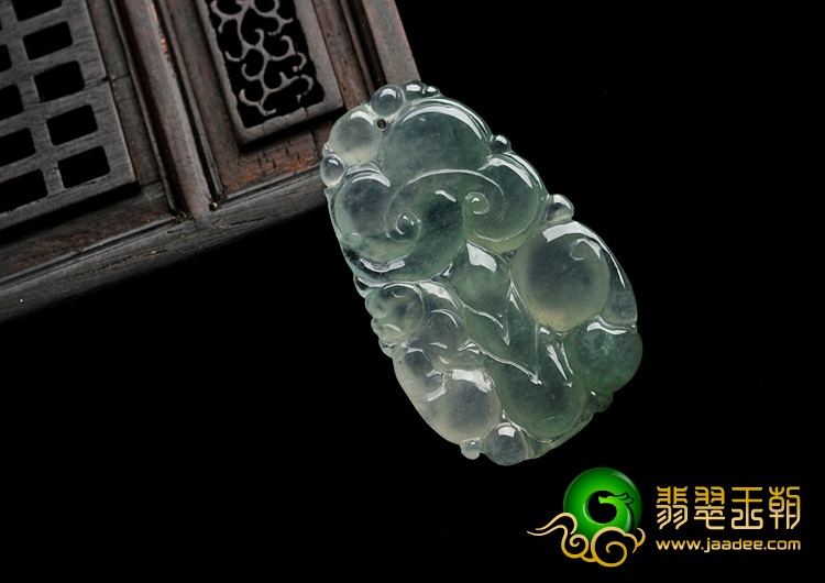 冰种飘花缅甸翡翠A货如意挂件