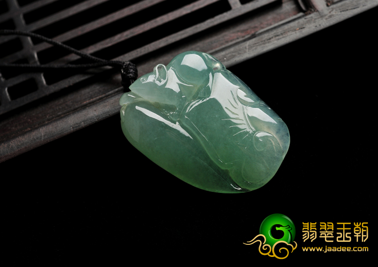 冰种晴水缅甸翡翠A货生肖鼠挂件