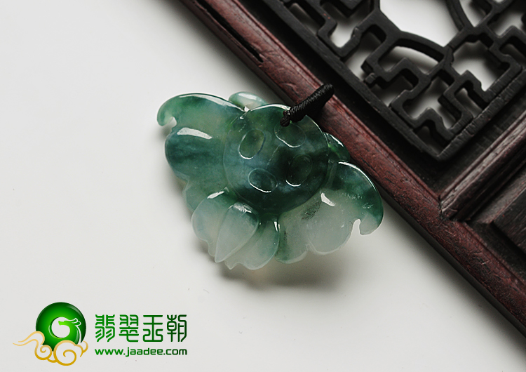 冰种飘花缅甸翡翠A货蝴蝶挂件