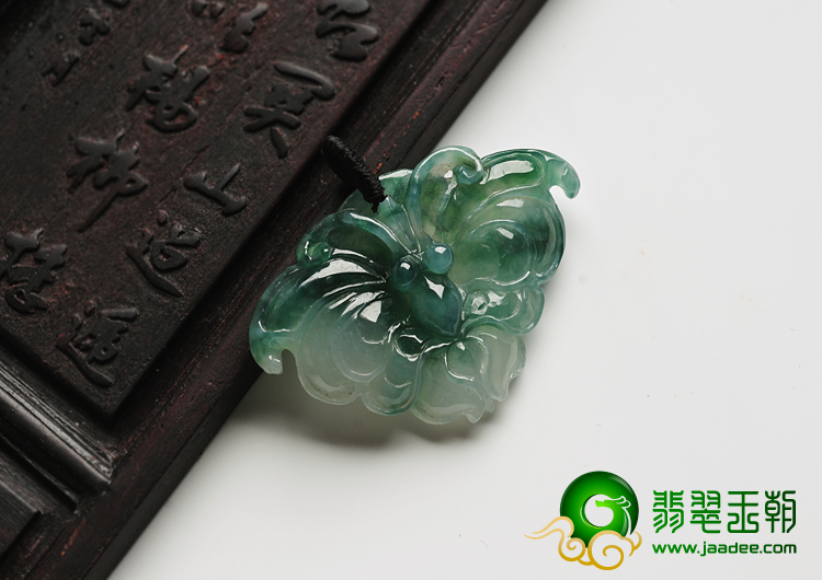 冰种飘花缅甸翡翠A货蝴蝶挂件