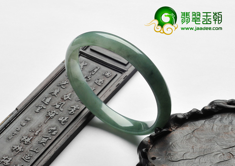 糯冰种晴水缅甸翡翠A货手镯（62.6mm）