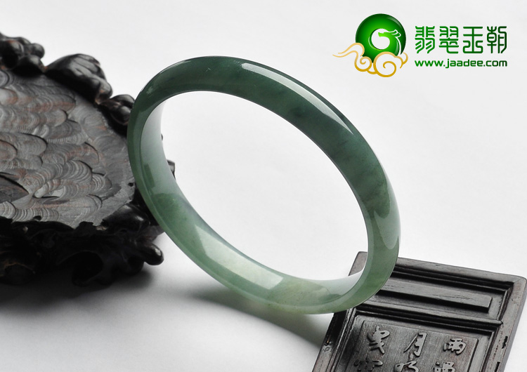 糯冰种晴水缅甸翡翠A货手镯（62.6mm）