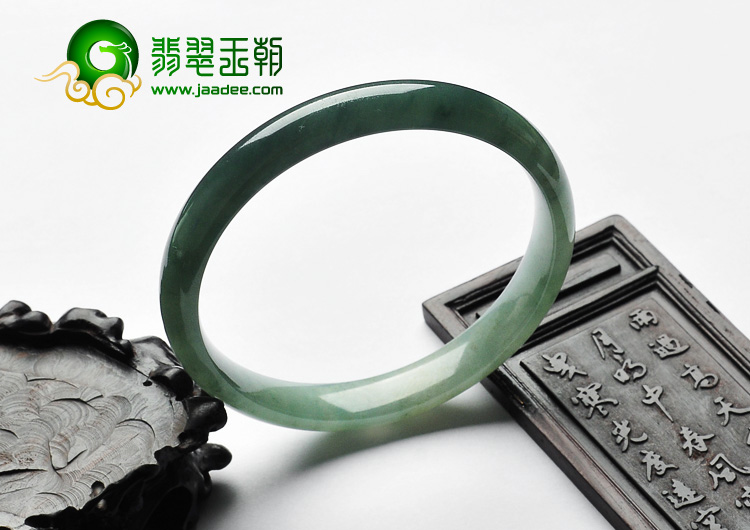 糯冰种晴水缅甸翡翠A货手镯（62.6mm）