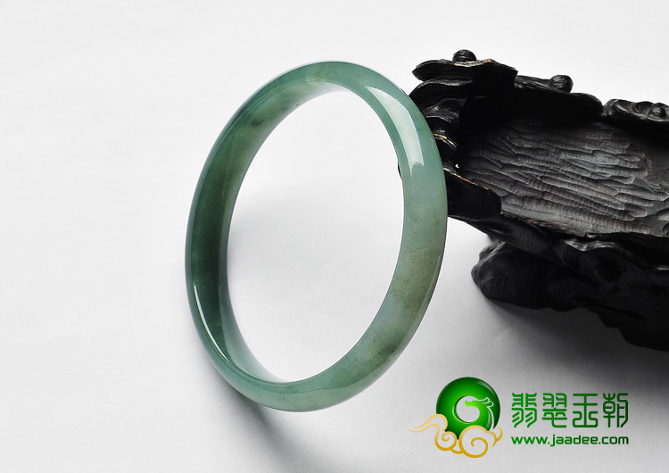糯冰种晴水缅甸翡翠A货手镯（62.6mm）