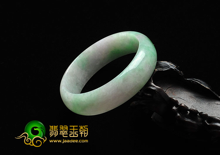 糯冰种春带彩缅甸翡翠A货手镯（57.2mm）
