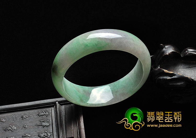 糯冰种春带彩缅甸翡翠A货手镯（57.2mm）