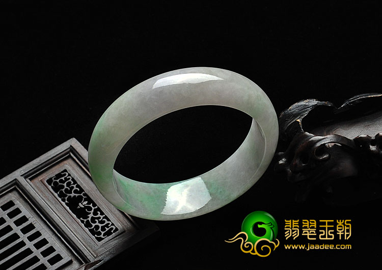 糯冰种春带彩缅甸翡翠A货手镯（57.2mm）
