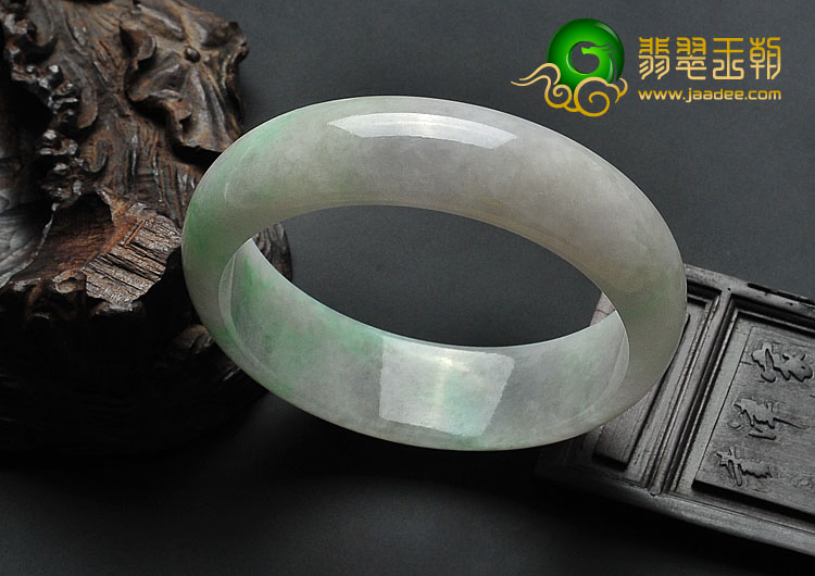 糯冰种春带彩缅甸翡翠A货手镯（57.2mm）
