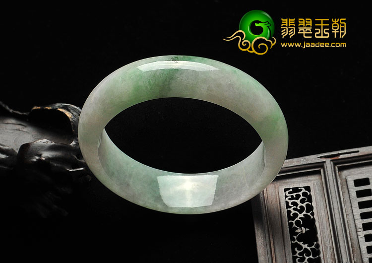糯冰种春带彩缅甸翡翠A货手镯（55.1mm）