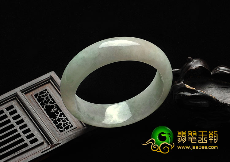 糯冰种晴水缅甸翡翠A货手镯（55.1mm）