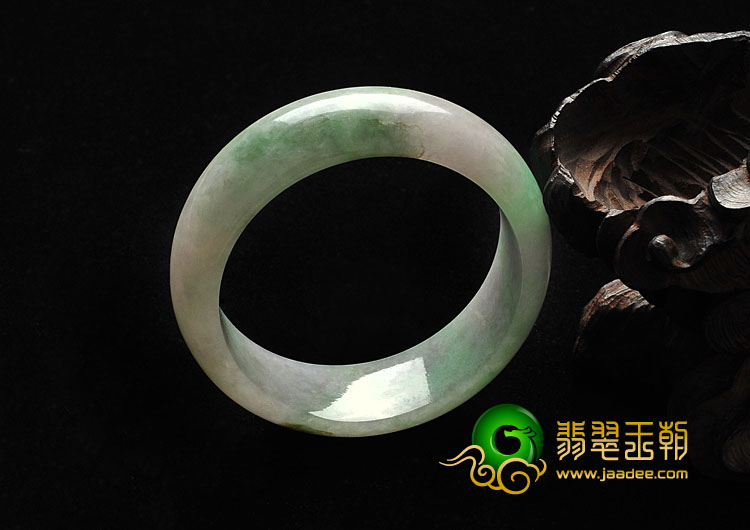 糯冰种春带彩缅甸翡翠A货手镯（51.1mm）