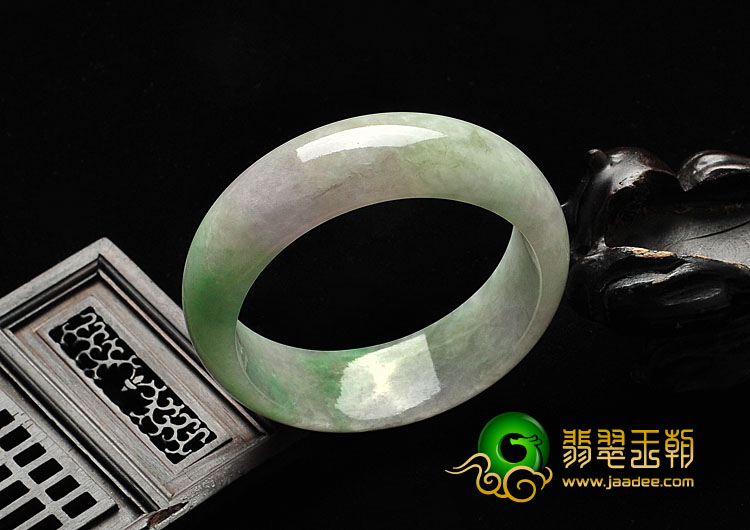 糯冰种春带彩缅甸翡翠A货手镯（51.1mm）