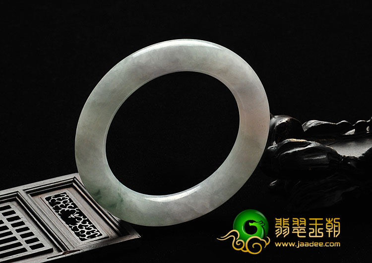 糯冰种淡紫罗兰飘花缅甸翡翠A货圆条手镯（57.4mm）