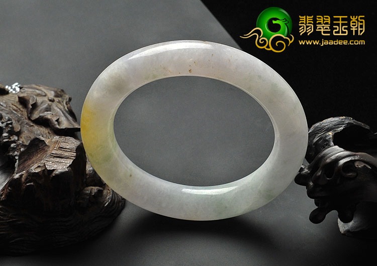 糯冰种紫罗兰黄翡略飘花缅甸翡翠A货圆条手镯（55.2mm）