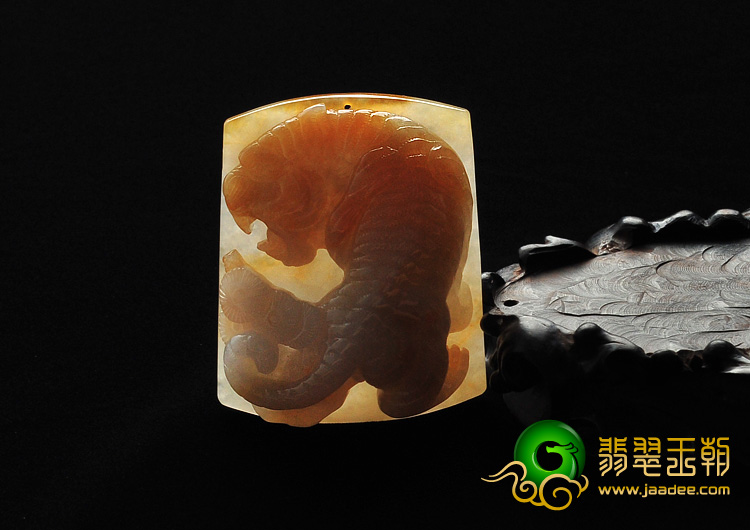糯冰种黄翡缅甸翡翠A货虎虎生威挂件