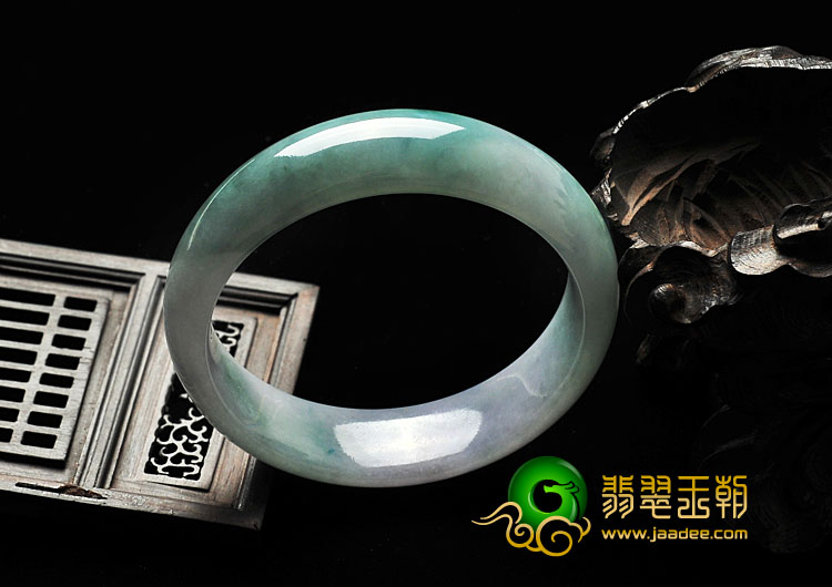 糯冰种春带彩缅甸翡翠A货手镯（57.3mm）
