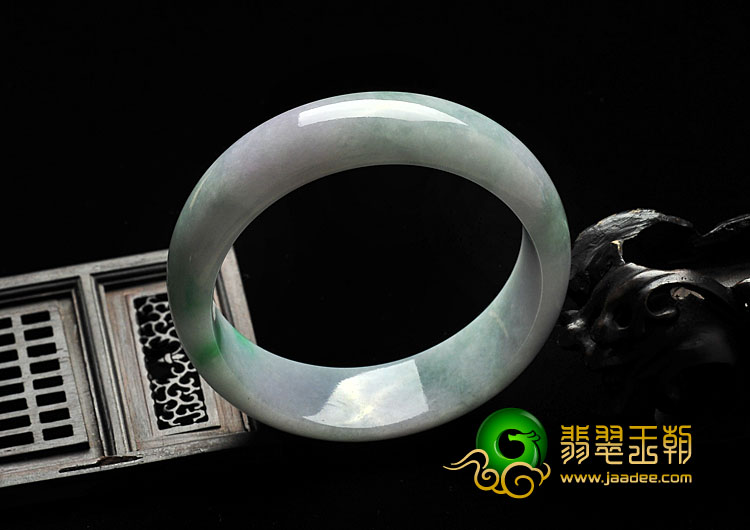 糯冰种春带彩缅甸翡翠A货手镯（56.2mm）