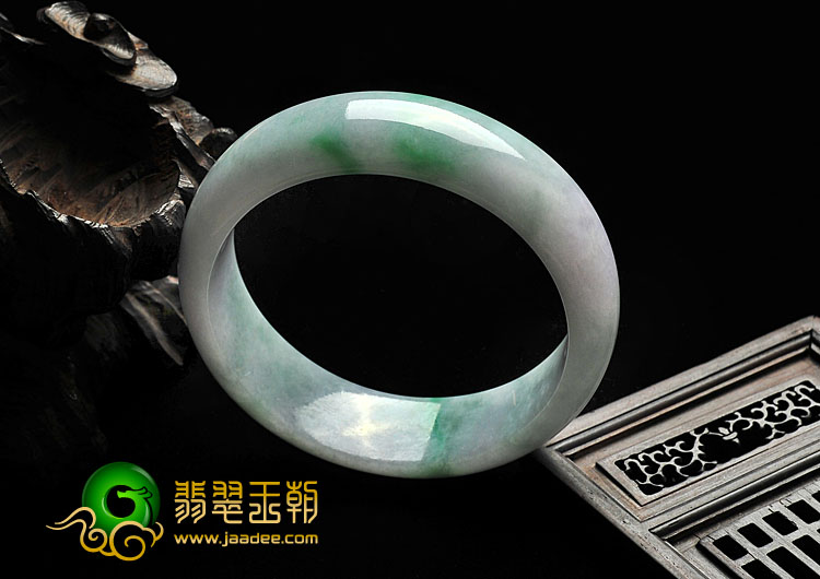 糯冰种春带彩缅甸翡翠A货手镯（56.2mm）