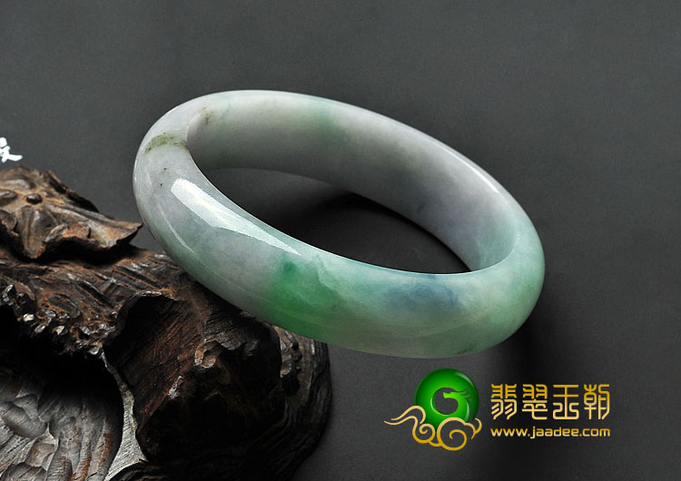 糯冰种春带彩缅甸翡翠A货手镯（55.8mm）