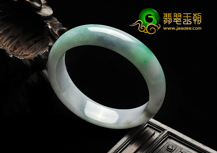 糯冰种春带彩缅甸翡翠A货手镯（55.8mm）