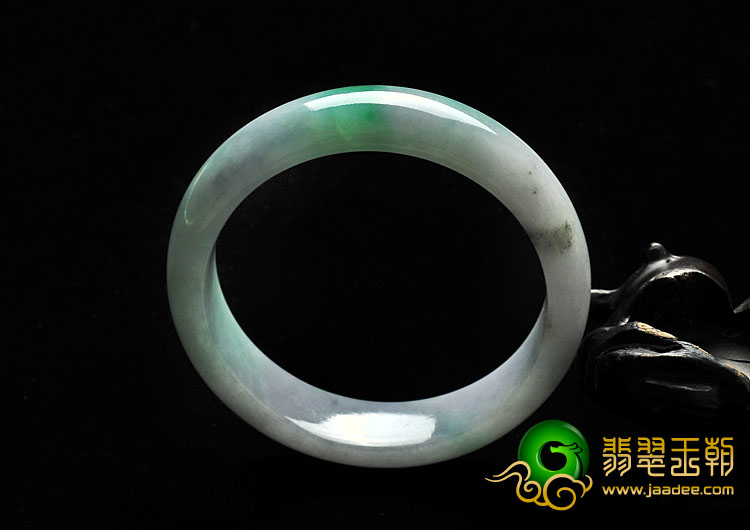 糯冰种春带彩缅甸翡翠A货手镯（55.8mm）