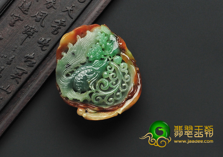 糯冰种褐黄翡翠色缅甸翡翠A货年年有余挂件