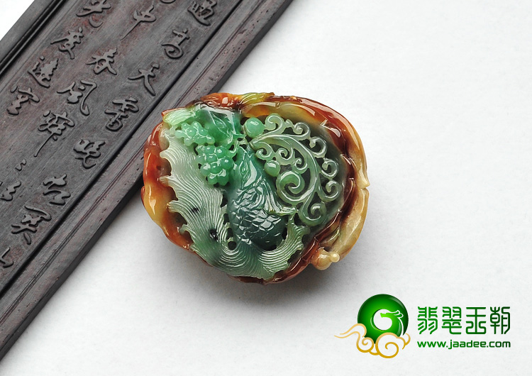 糯冰种褐黄翡翠色缅甸翡翠A货年年有余挂件