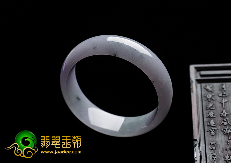 糯冰种春带彩略飘花缅甸翡翠A货手镯（59mm）