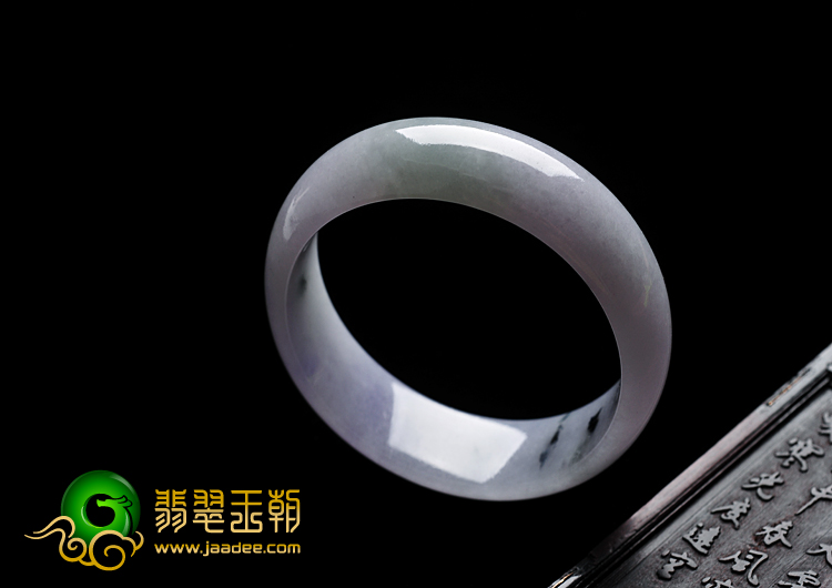 糯冰种春带彩略飘花缅甸翡翠A货手镯（59mm）