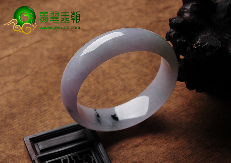 糯冰种春带彩略飘花缅甸翡翠A货手镯（59mm）