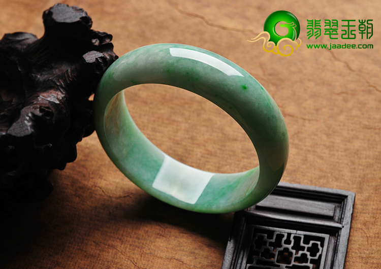 糯冰种翠色略带黄翡缅甸翡翠A货手镯（59.7mm）